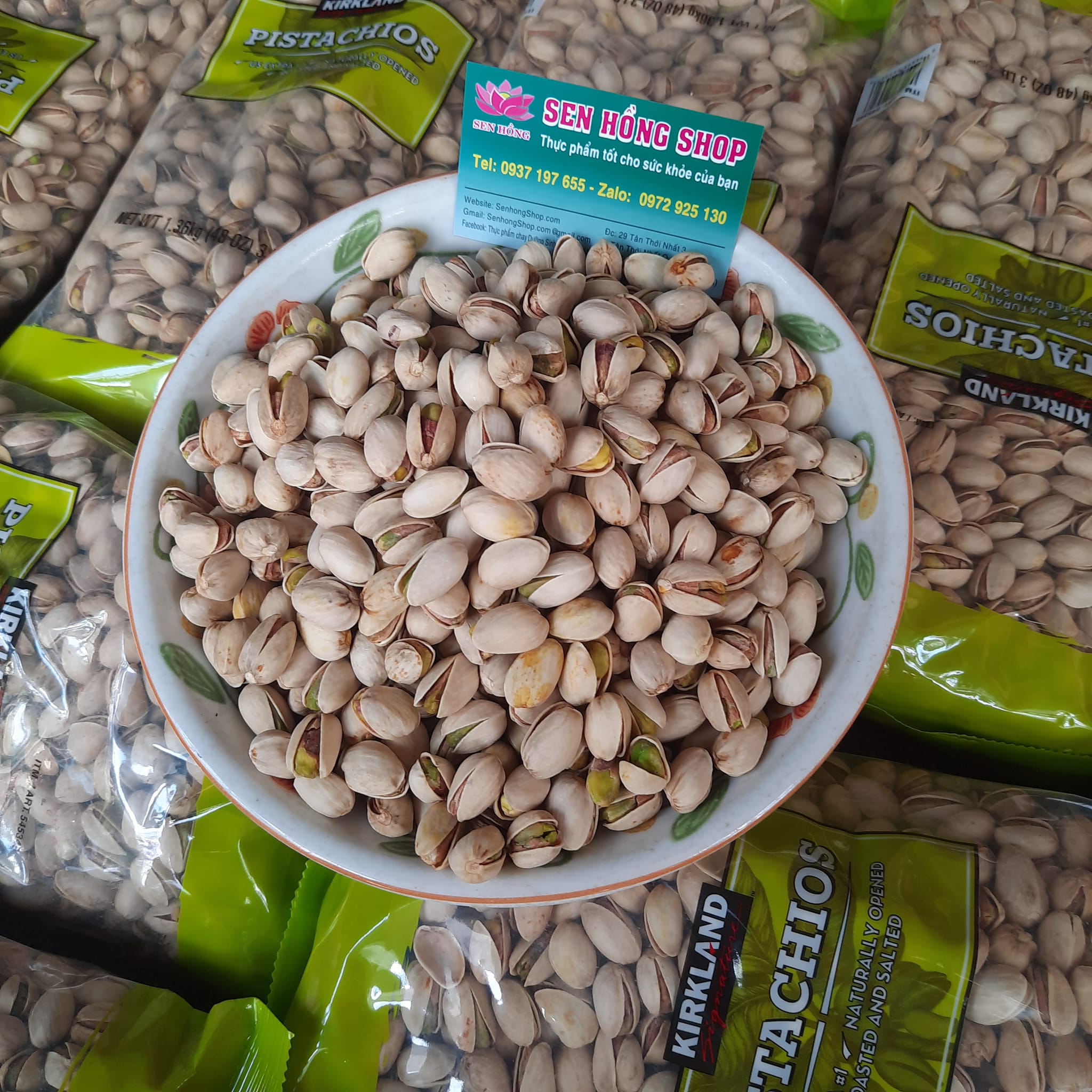 Hạt dẻ cười Kirkland Pistachios 1,36kg của Mỹ -362